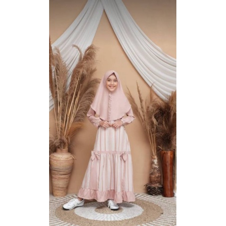 GAMIS MUSLIM ANAK PEREMPUAN TANGGUNG REMAJA/MUSLIM ANAK MOTIF SALUR KATUN YANDED USIA 14-16 TAHUN