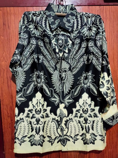 Kemeja Batik Pria Semi Sutra Silky Premium Puring Istimewa