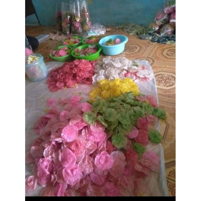 

krupuk kembang/mawar/parered