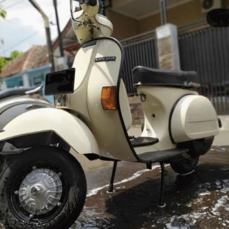 CAT VESPA LIGHT IVORY