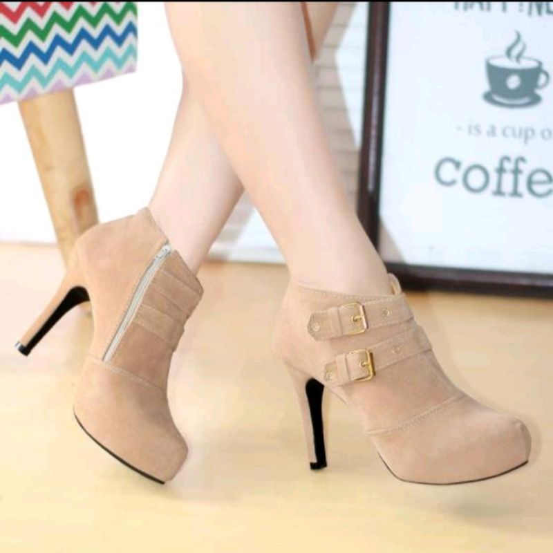 Sepatu Boots Wanita Heels 10cm – Ankle Boots Double Gesper Suede | HMS 01B