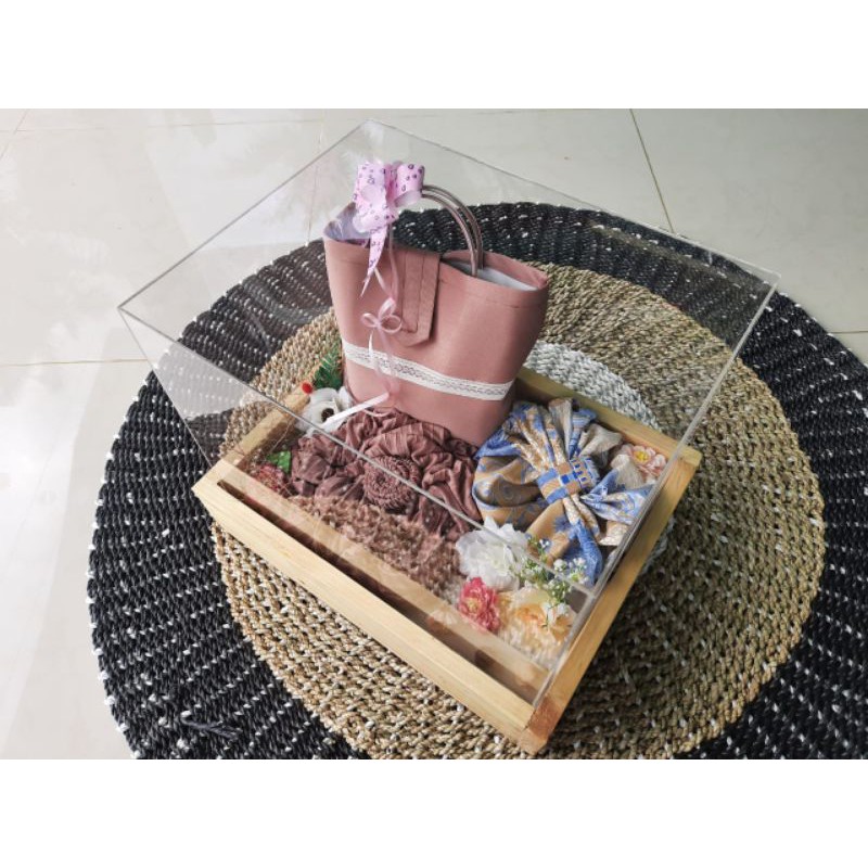 

BOX HANTARAN AKRILIK