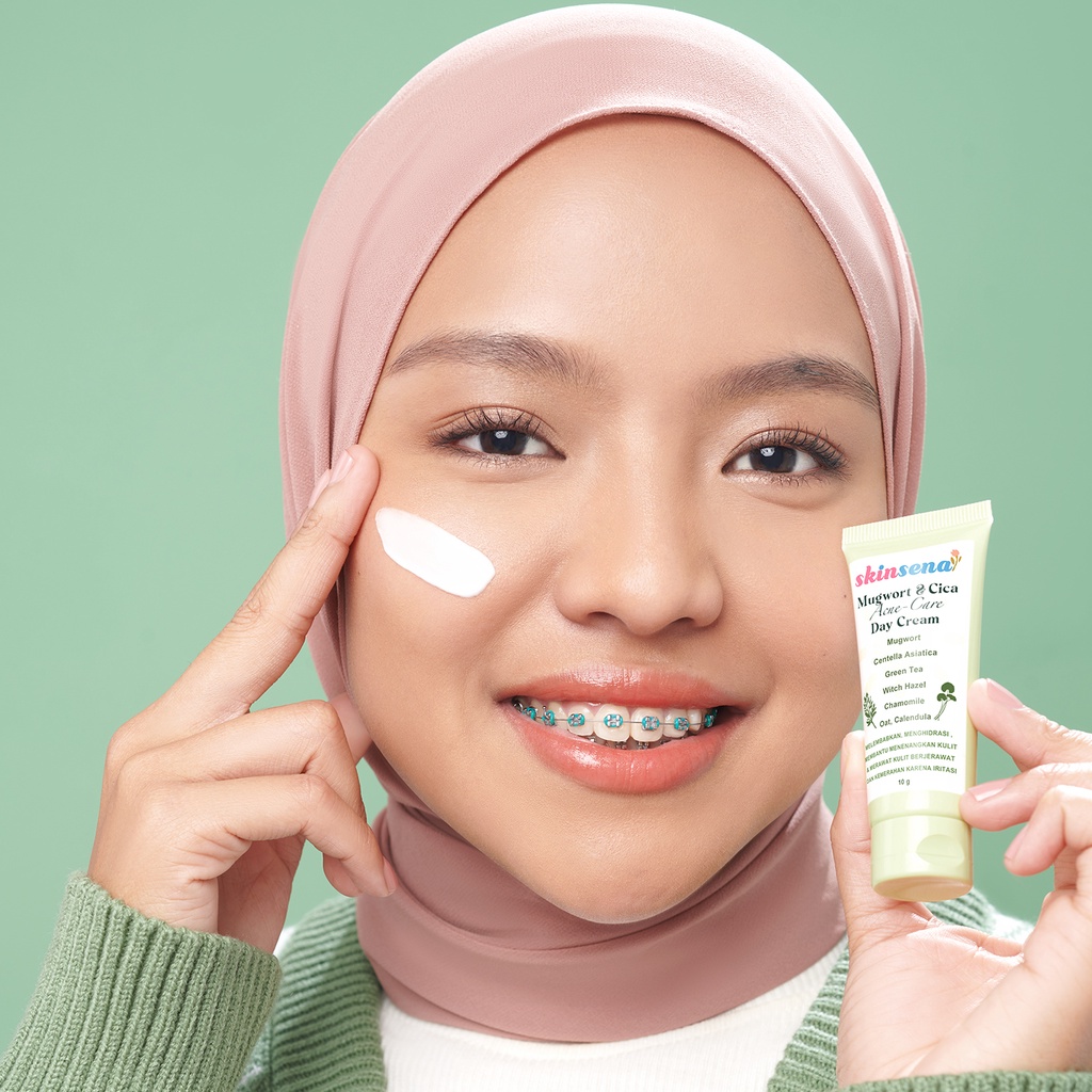 Skinsena Mugwort &amp; Cica Acne-Care Day Cream
