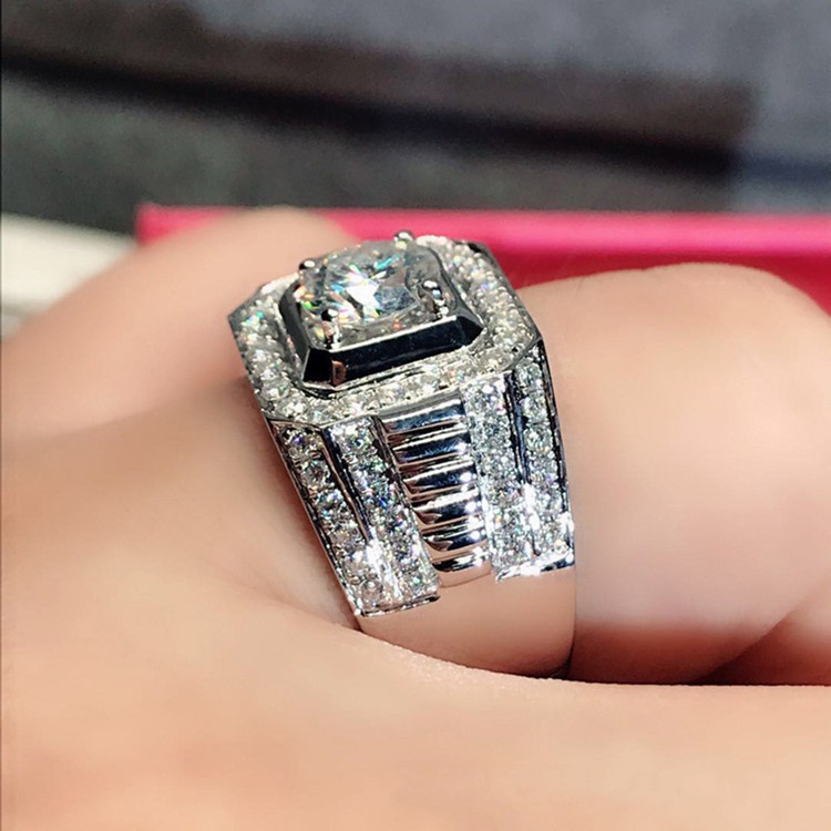 Cincin Emas Putih Mewah Fashion Pria dan Wanita Cincin Tunangan Safir Putih Alami Berlian