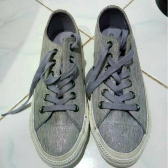 SEPATU SEKEN SECOND SEPATU CONVERSE CEWEK