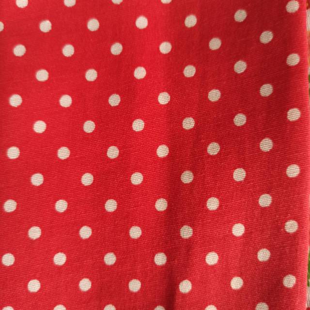 Kain TC 255 lebar 150 cm merah onde polkadot endol harga untuk setengah meter