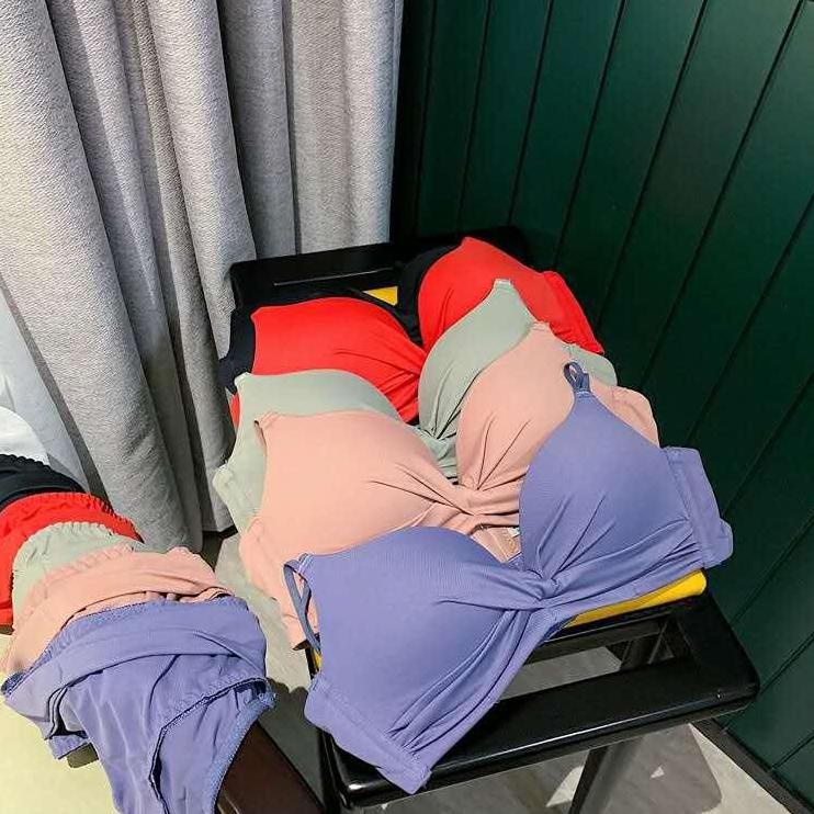 ✷ (BH + CD) Bra Set dan Celana Dalam Premium Quality Molala 096638 32AB-38AB Tanpa Kawat ➭