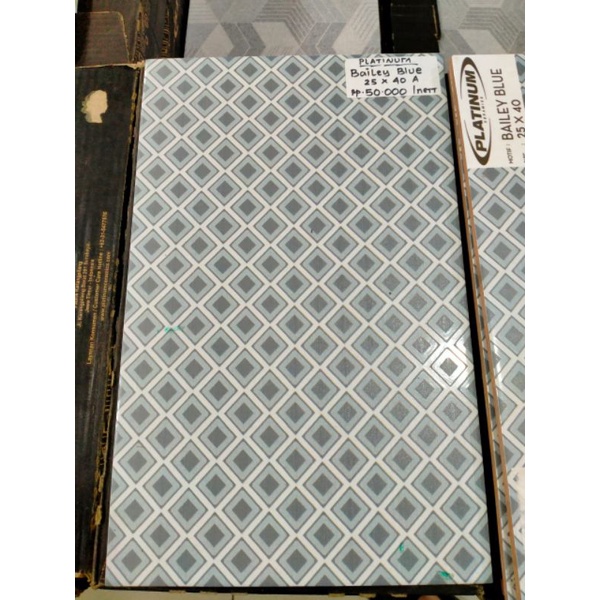 Keramik dinding kamar mandi Platinum Bailey Blue 25x40 KW1