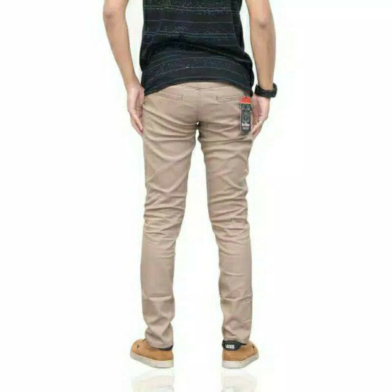 Chino panjang slimfit . Chino pants pria