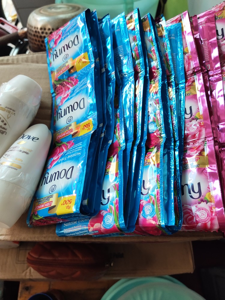 Downy Sachet 10ml Isi 12pc