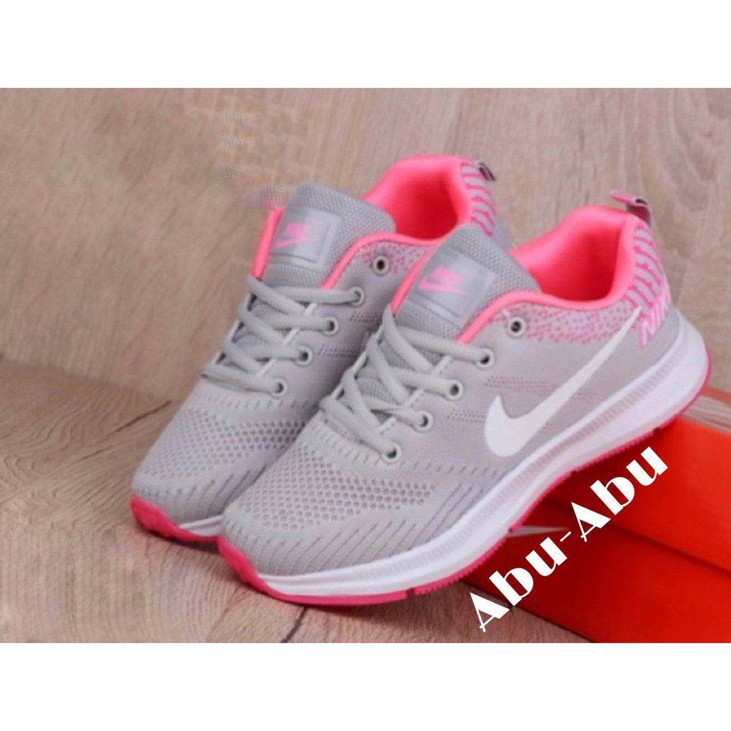 Sepatu Sneakers Wanita NK X4 Zoom Terbaik