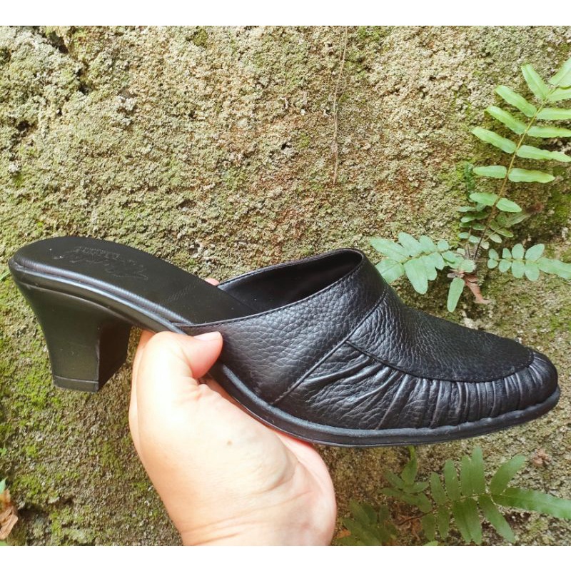 sepatu sandal bahan kulit sapi hak 5cm kokop kerut samping