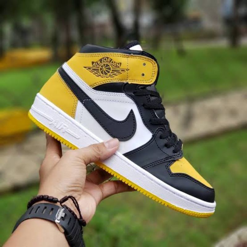 nike air jordan 1 retro mid og