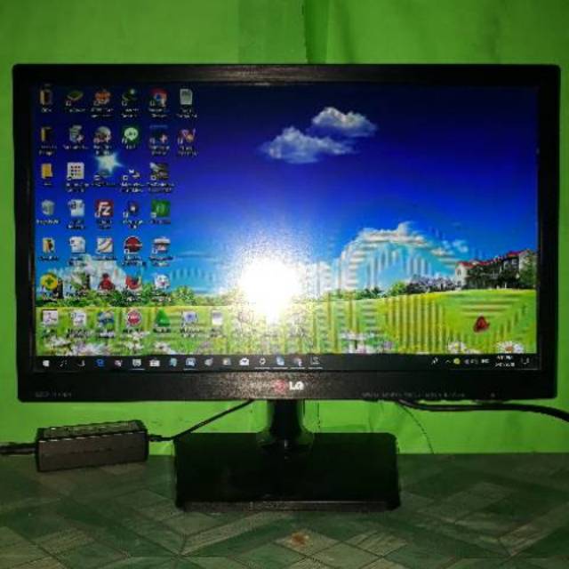 LED Monitor Komputer pc LG 19inch wide 19EN33