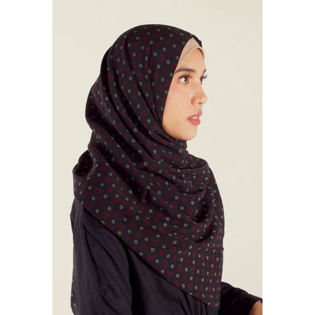 SUQMA Noore Hijab Black