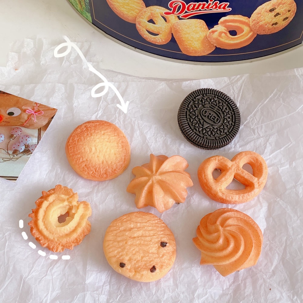 【COD Tangding】Cookie Biscuits Hairpin Korean Version of the Original Design Simulation Food Funny Bangs Clip Hair Accessories