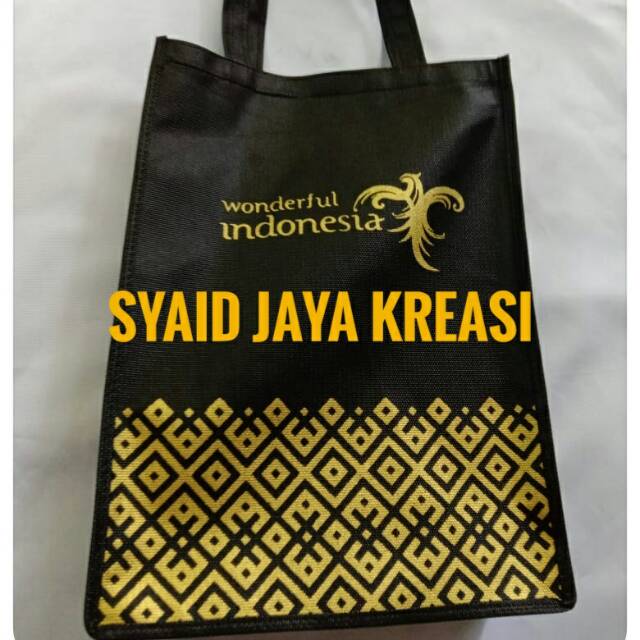 

Terlaris!! Promo Harga Murah!! Goodie bag tali jahit sablon tinta emas 1 sisi uk. 30x40x10 cm