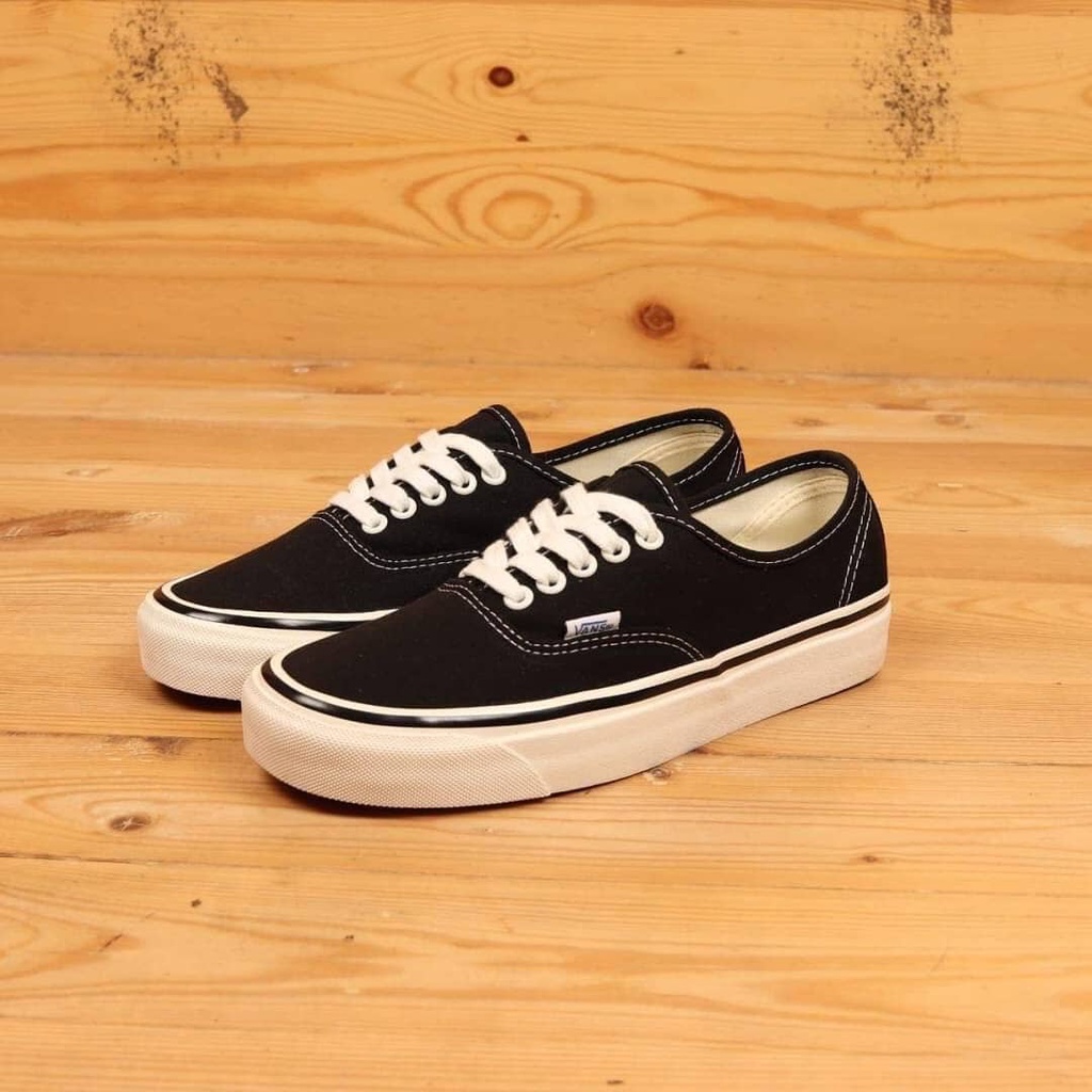 Supplier sepatu Sekolah Pria Wanita authentic klasik casual black low classik