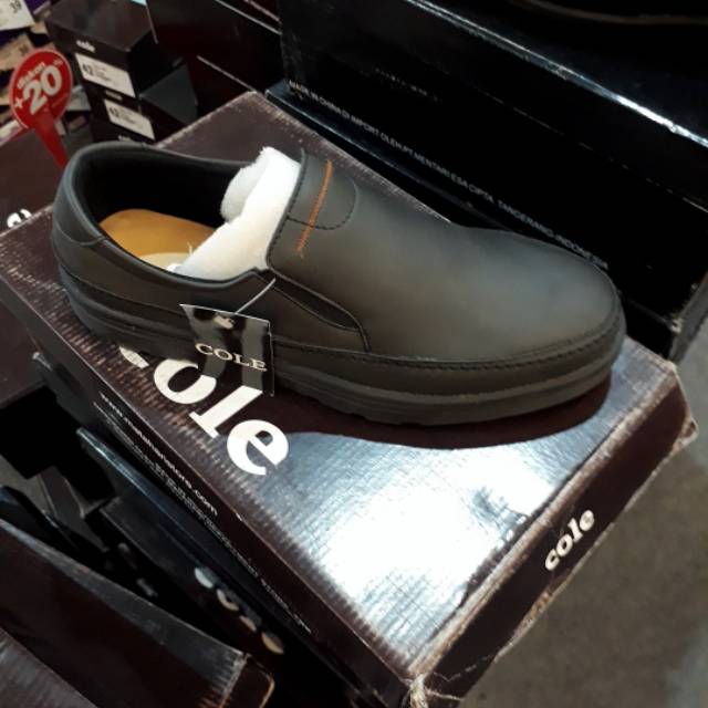sepatu cole