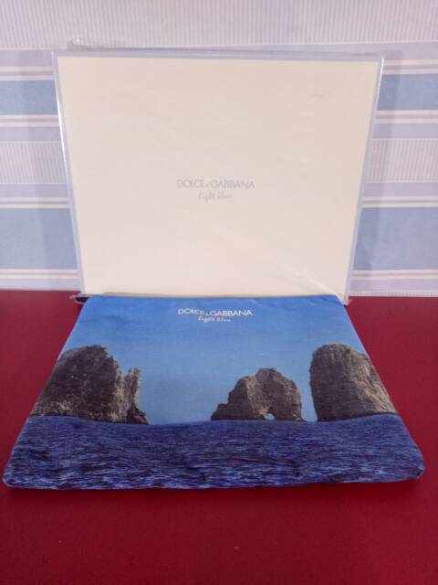 Pouch / Dompet Kometik OriginaL Dolce &amp; Gabbana Seri Light Blue