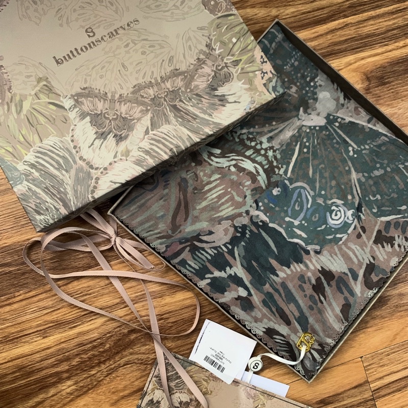 Preloved Farsha Buttonscarves Khaki