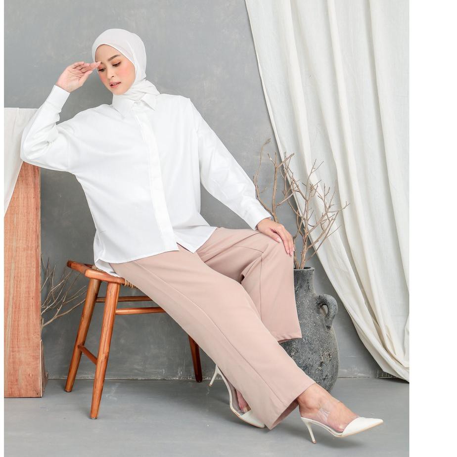 VOGUEE ️Ready️ -  Letty Shirt White Hide Button Basic Oversize Pattern LD120 E03-04