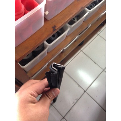 pelipit kaca panther