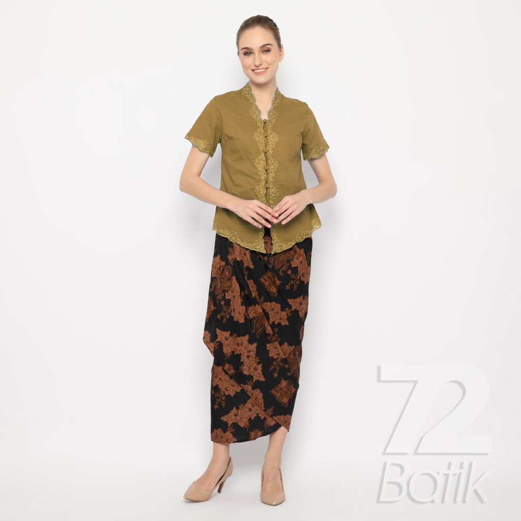 BATIK COUPLE MODERN  Kemeja Rok Lilit Instan Pria Lengan Panjang Slimfit Premium Motif Rumah Adat Warna Hitam 721744 Cap 72