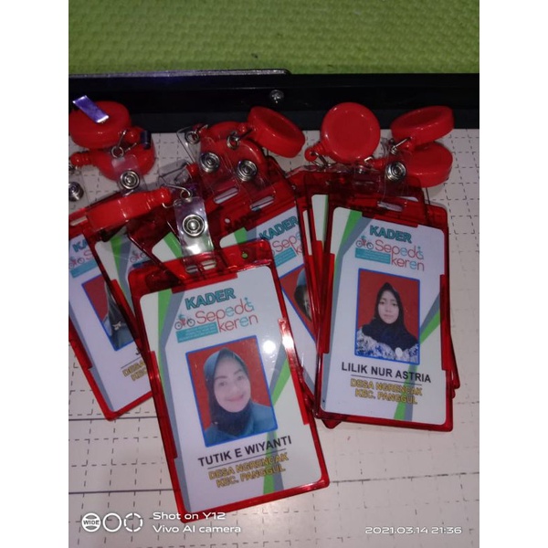 

paket id card printing + gantungan id card model yoyo + tempat id card