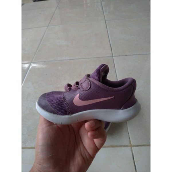 Preloved Nike Flex Contact 2