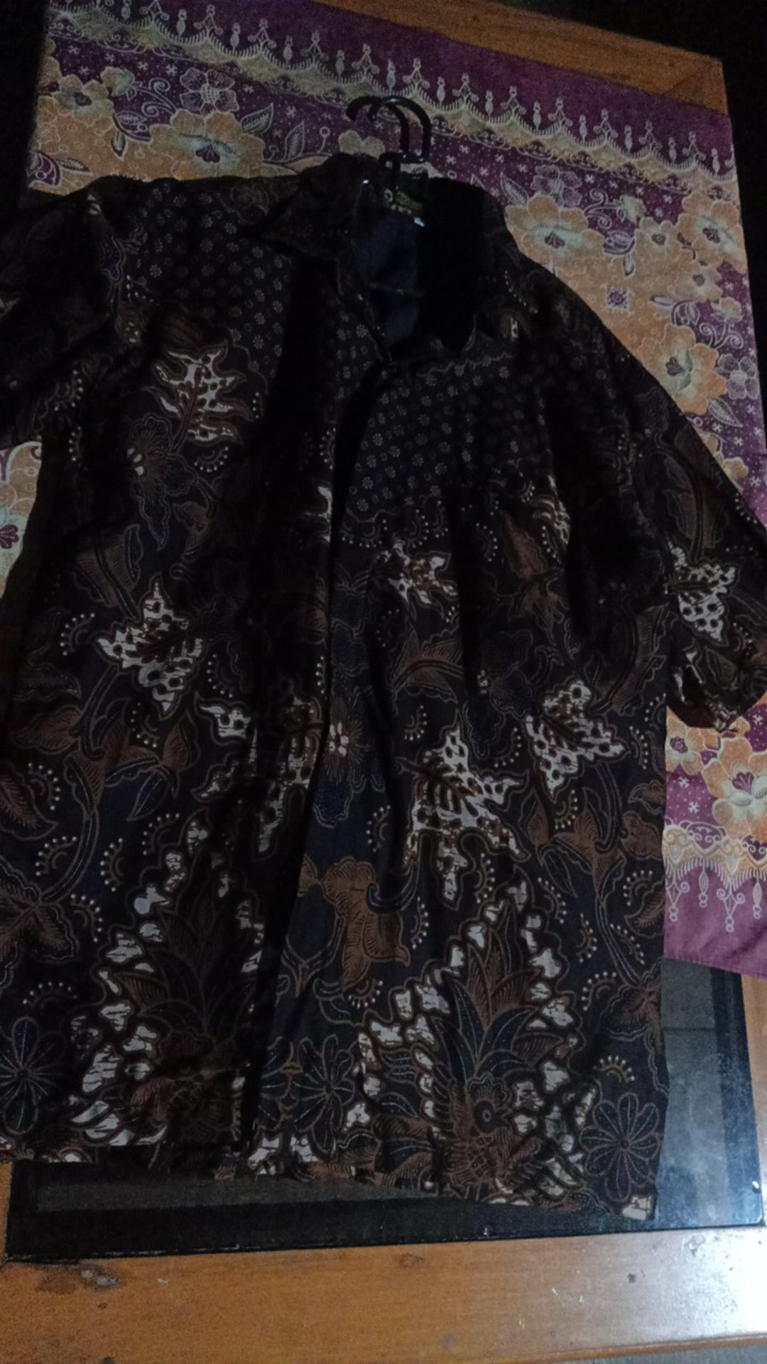 Truntum Lasem Kemeja Batik Pria Eksklusif Lengan Pendek Berfuring Batik Solo Katun Primisima