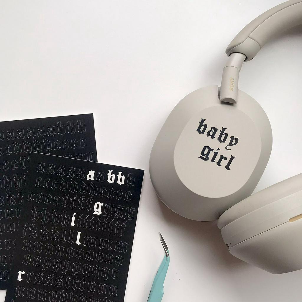 

Stiker huruf gothic/ letter alphabet sticker utnuk dekorasi jurnal/ scrapbook/ polco