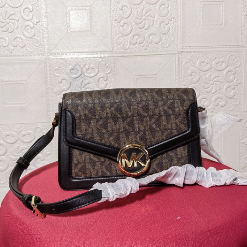 Michael Kors Jesie Crossbody Bag in Signature (NWT)