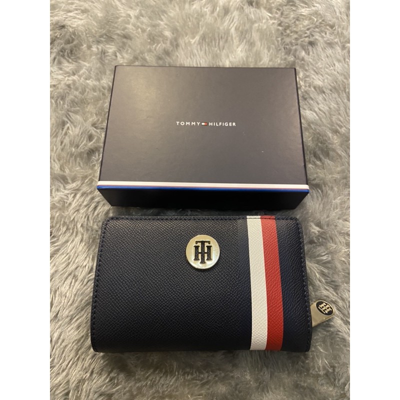 Dompet wanita Tommy Hilfiger (Honey medium)
