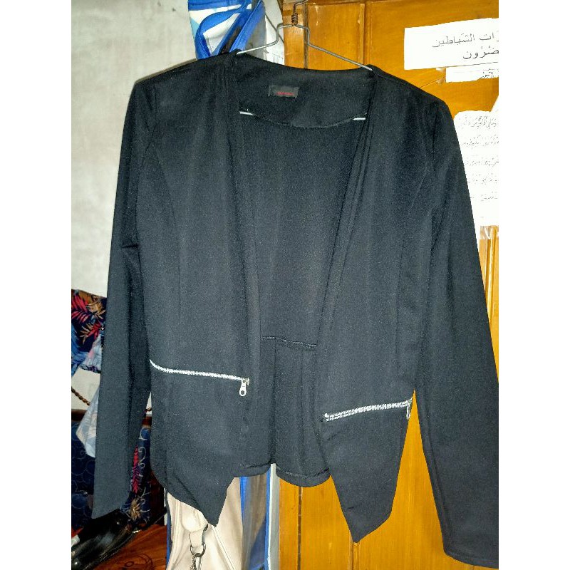 PRELOVED JAS/BLAZER WANITA HITAM