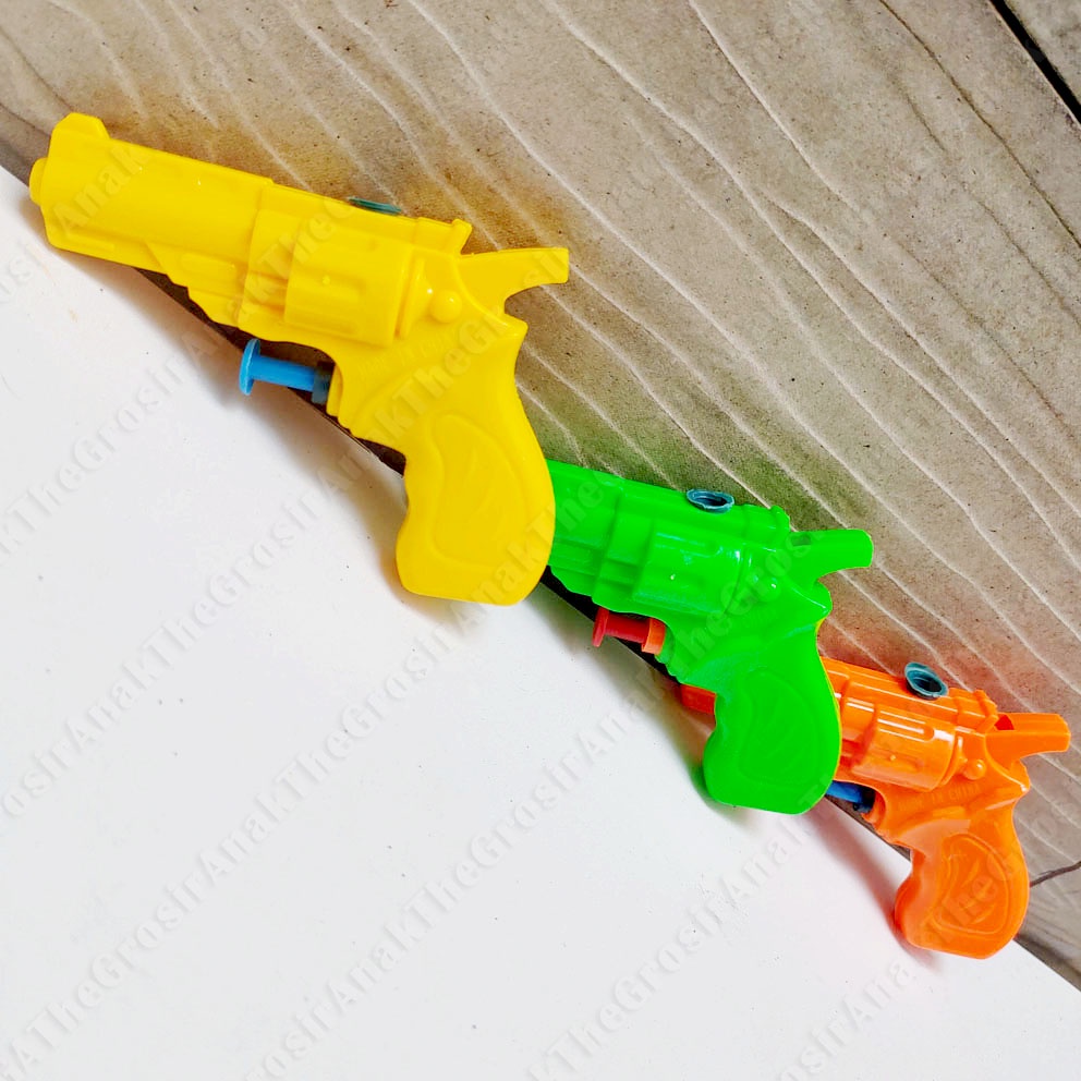 PISTOL AIR PELUIT WARNA RANDOM MAINAN TEMBAK WATER BLASTER