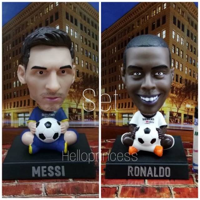 MESSI RONALDO BARCELONA BOBBLEHEAD MINIATUR PAJANGAN MOBIL GOYANG