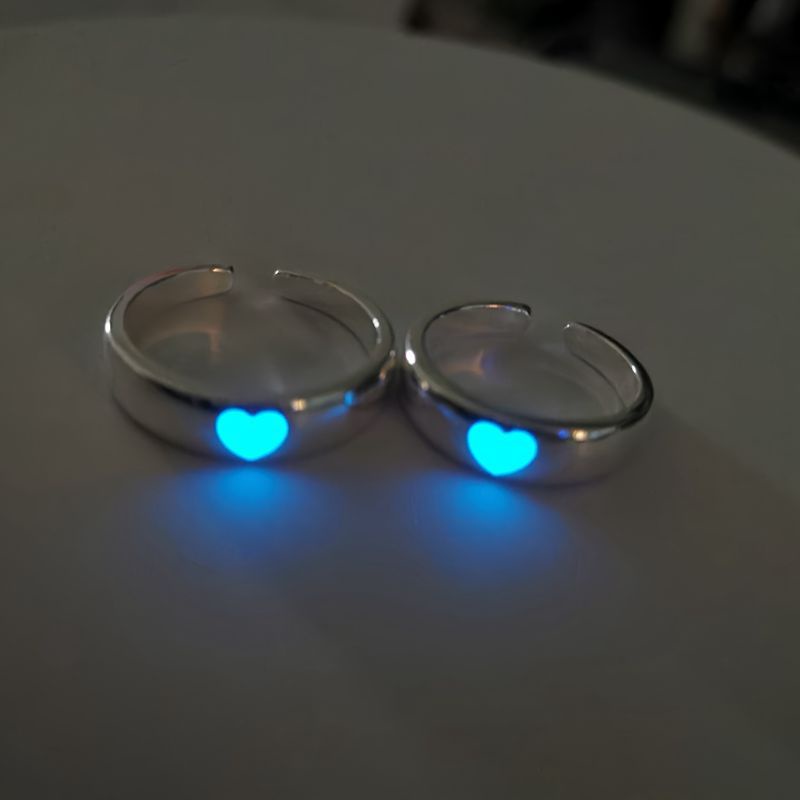 Cincin Luminous Bahan Stainless Steel Untuk Pria Dan Wanita