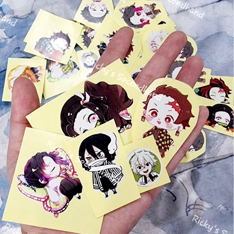 

30pcs stiker Demon Slayer Waterproof Anti Air RANDOM Kimetsu No Yaiba KNY Anime Stickers