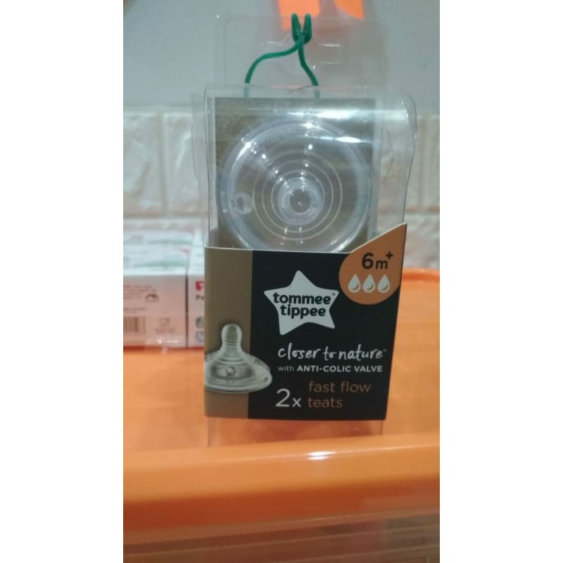 new Tommee Tippee nipple closer to nature 6m+ isi 2 pcs