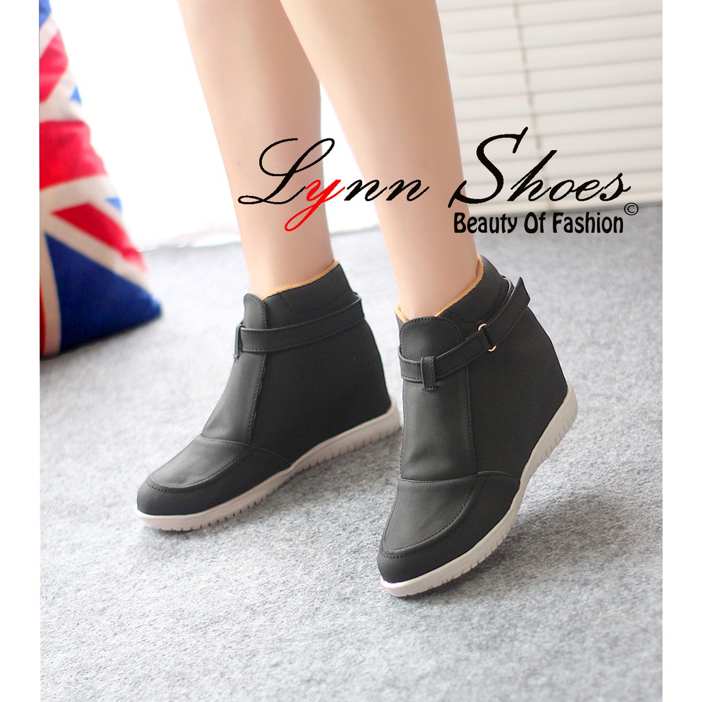 Lynn Boots Wanita BO2C - Cream / Hitam