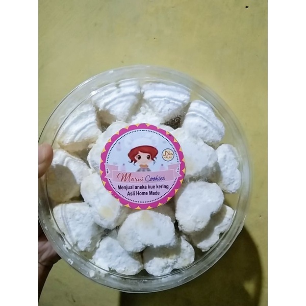 

kue putri salju , kuker premium . asli HOME MADE produsi sendiri