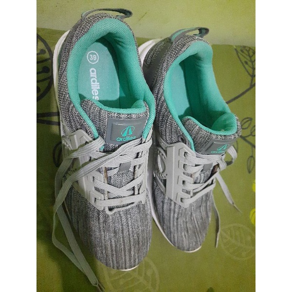 PRELOVED SEPATU WANITA ORI ARDILES