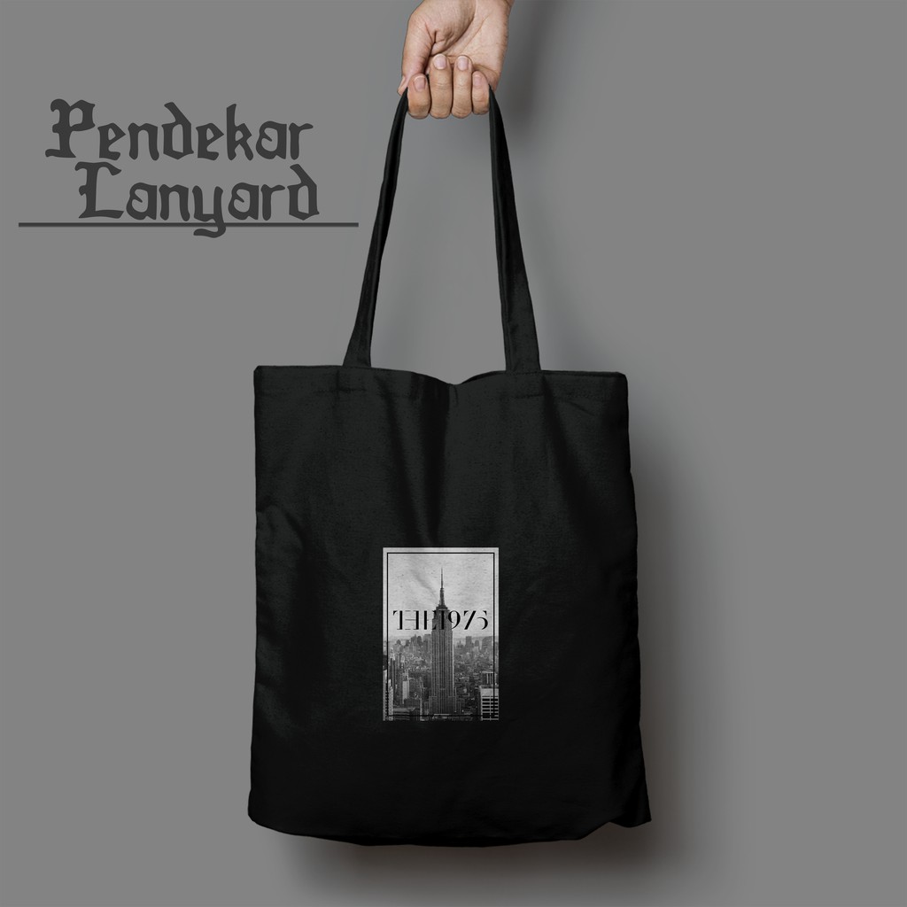 THE 1975 Totebag Band Musik Tas Jinjing Pria Wanita Kekinian Desain Aesthetic Penawaran Spesial