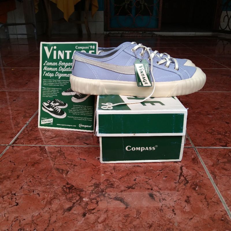 Compass Vintage 98 Grey