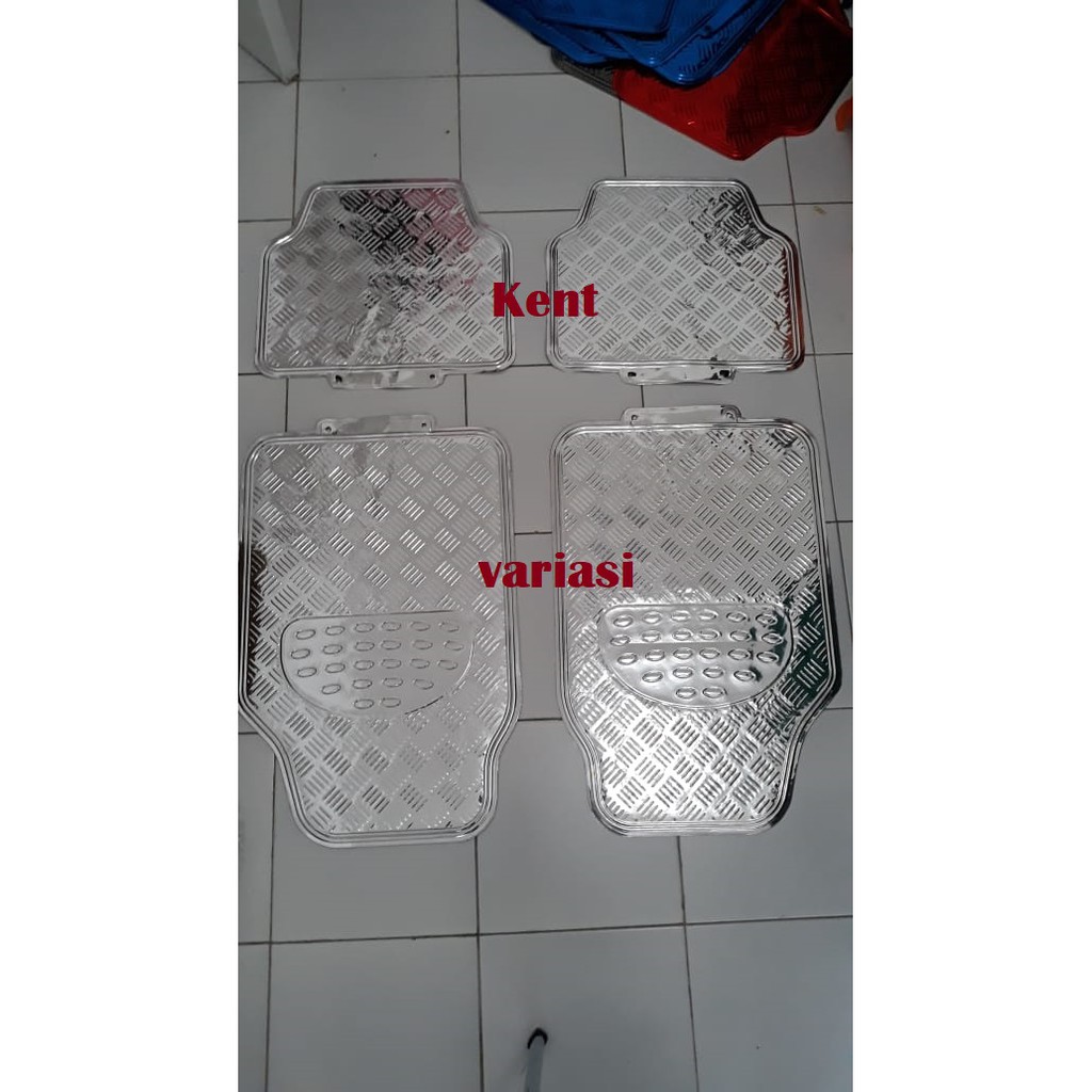 Karpet Mobil 2 Baris Bordes Warna Chrome Universal