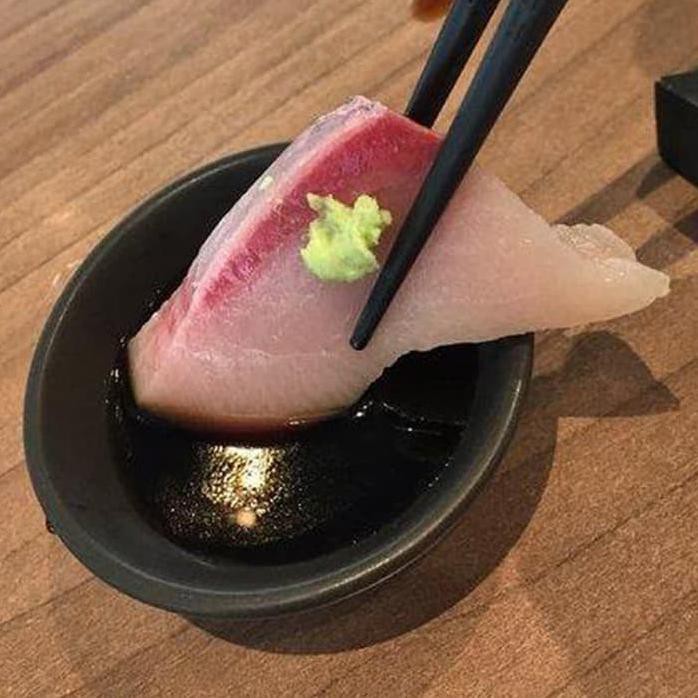 

KIKKOMAN SUSHI & SASHIMI SOY SAUCE SACHET 3ML-KECAP ASIN JEPANG 100PCS