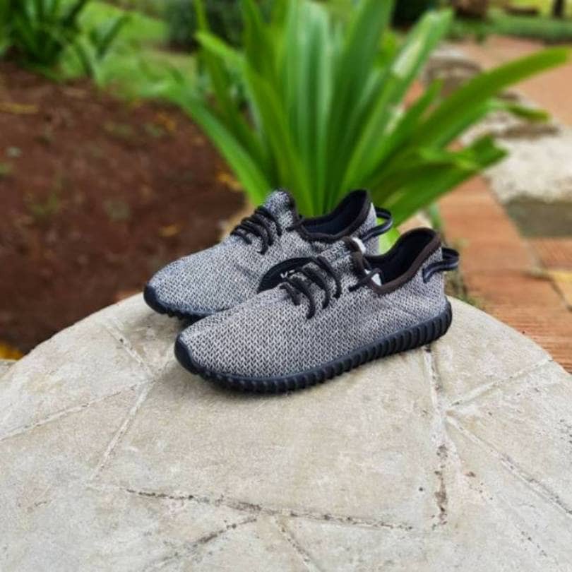 Sepatu Basket KuliahAdidas Yeezy Kids / Sepatu Anak / Baby / Laki-laki Perempuan / c Yezzy