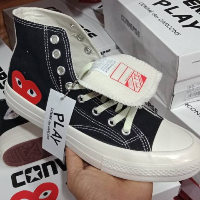 sepatu comme des garcons