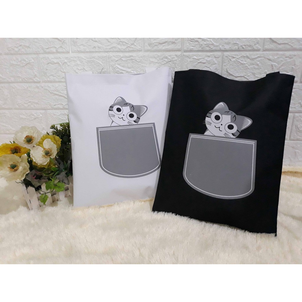 LS 455 - CAT IN POCKET Totebag Kuliah/Totebag Sekolah